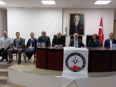 Akçakoca Lisesi Mezunlari Derneklesti