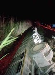 Kumlu'da Sogan Yüklü Tir Devrildi