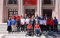 Milli Sporculardan Vali Akbiyik'a Ziyaret