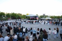 Unutulmaz Eserleri Yorumladilar