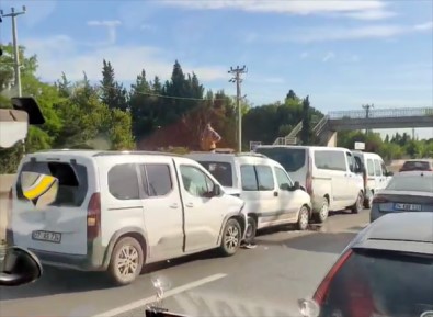 Yalova'da 5 Araçli Zincirleme Kaza