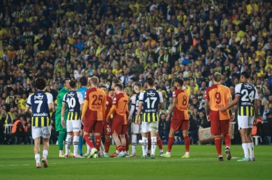 Hedef Galatasaray maçında galibiyet! Fenerbahçe 15 yıl sonra ilk peşinde