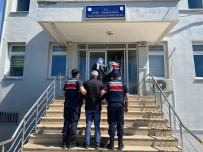 Silahli Terör Örgütüne Üye Olduklari Ileri Sürülen 2 Kisi Istanbul'da Yakalandi