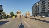 Çuval Yüklü Kamyonetlerin Tehlikeli Yolculugu Kamerada Haberi