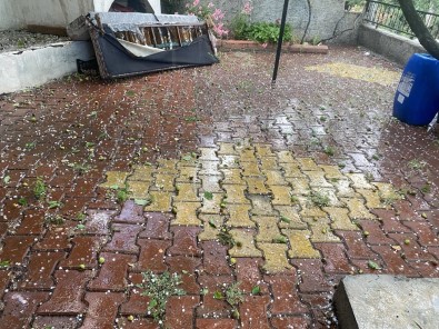 Kahramanmaras'ta Findik Büyüklügünde Dolu Yagdi