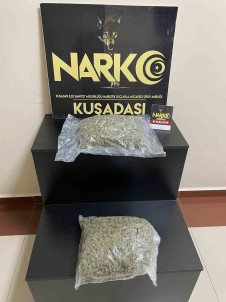 Kusadasi'nda Uyusturucu Alisverisine Suçüstü