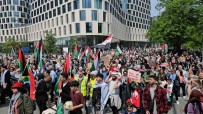 Brüksel'de Binlerce Kisi Gazze Için Yürüdü