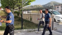 Burdur'da Yasli Adami Gasp Edip Tartaklayan Süpheli Tutuklandi