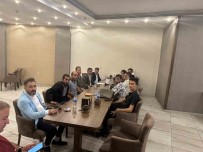 DEM'li Belediyelerin Isçi Çikarmasina Tepki