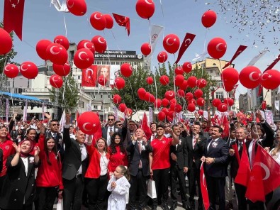 Denizli'de 19 Mayis Coskuyla Kutlandi
