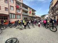 Huglu'da 'Pedalla Genç Kal' Bisiklet Turu