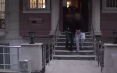 İstanbul'da zehir tacirlerine operasyon: 33 gözaltı