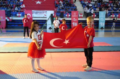 Nigde'de 19 Mayis Gençlik Ve Spor Bayrami Düzenlenen Programla Kutlandi