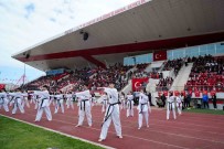 Samsun'da Coskulu 19 Mayis Kutlamasi