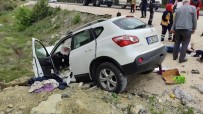 Tavsanli'da Trafik Kazasi Açiklamasi 2 Yarali