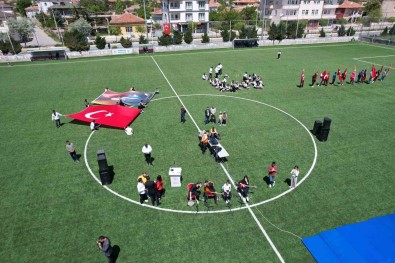 Tomarza'da 19 Mayis Coskuyla Kutlandi