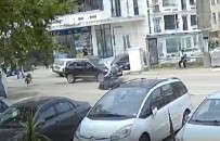 Yalova'da Caddeye Kontrolsüz Çikan Motosiklet Ciple Çarpisti Açiklamasi 1 Yarali