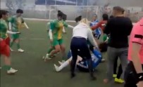 Aksaray'da Kadinlarin Futbol Maçindaki Kavga Kamerada Açiklamasi 7 Yarali
