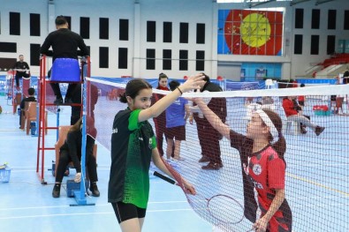 Badminton Grup Sampiyonasi Denizli'de Basliyor