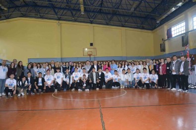 Ögrencilerin Projeleri Görücüye Çikti