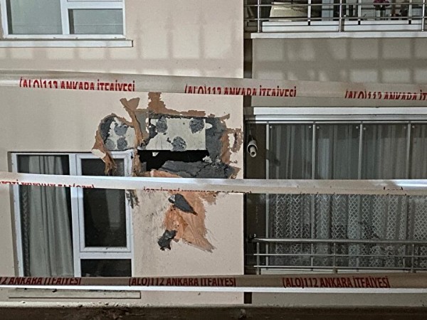 Görülmemiş kaza! Arabayla 3.kata girdi