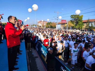 Baskan Altay Tüm Sporseverleri Konya Yari Maratonuna Davet Etti