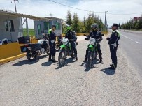 Jandarma 440 Sürücüye 1 Milyon 53 Bin 610 TL Para Cezasi Kesti