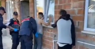 Uyuşturucu tacirlerine 17 ilde darbe 1 ton uyuşturucu madde ele geçirildi