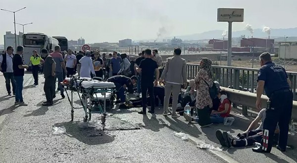 Manisa'da korkunç kaza! Çok sayıda yaralı var