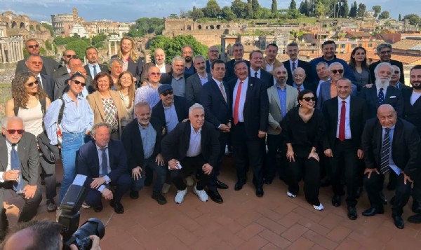 CHP'li İmamoğlu'ndan milyonluk israf! Roma uçuşunun maliyeti belli oldu