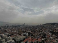 Izmir'de Hava Griye Döndü, Çöl Tozu Sis Gibi Kente Çöktü