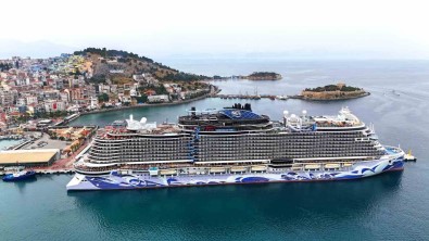 Kusadasi'na Ilk Seferini Düzenledi, 3 Bin 257 Turist Getirdi