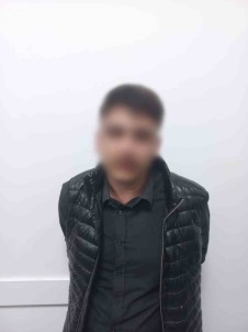 Taksiciyi 20 Yerinden Biçaklayan Süpheli Operasyonla Yakalandi