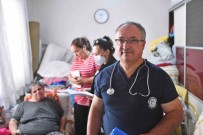 Izmir Büyüksehir, 'Evde Bakim' Ile Sifa Dagitiyor