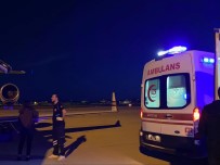 Van'da 13 Yasindaki Hasta Ambulans Uçakla Istanbul'a Sevk Edildi