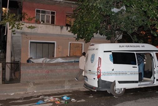 İstanbul'da sır olay: Acı gerçek polisin kapıyı kırıp eve girmesiyle ortaya çıktı