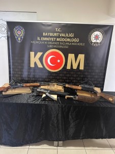Bayburt Merkezli 6 Ilde Silah Kaçakçiligina Yönelik Operasyon Açiklamasi 19 Gözalti