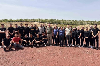KMÜ'de Güvenlik Ve Koruma Programi Ögrencilerine Silah Ve Atis Egitimi Verildi