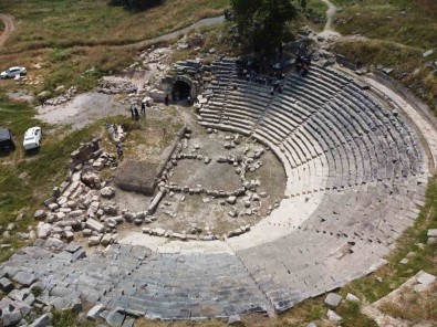Zamana Direnen Çukurova'nin Efes'i Kastabala'da Kazi Çalismalari Yeniden Basladi