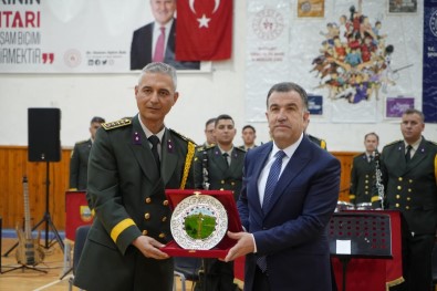 Bando Takiminin Bayburt Konseri Milli Ve Manevi Duygulari Kabartti