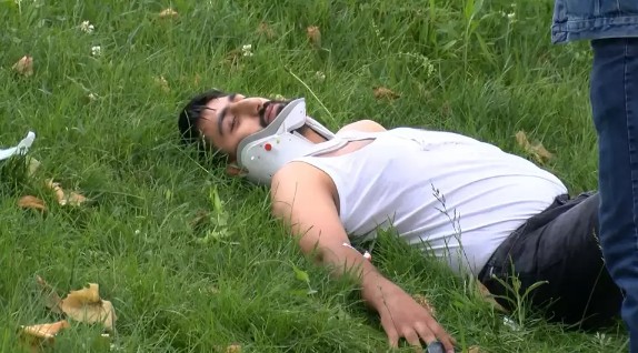 İstanbul'da can pazarı! Kamyonet işçi servisine çarptı