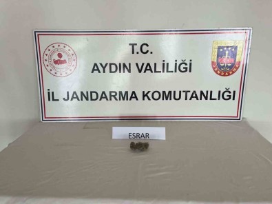 Aydin'da Jandarma Ekipleri Uyusturucuya Geçit Vermiyor