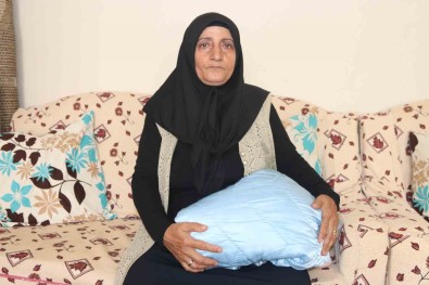 Bebegini Bir Gün Koklayabildi, 35 Yildir Özlemini Çekiyor