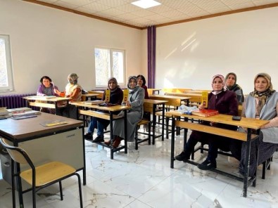 Tunceli'de 'Kadina Yönelik Siddetle Mücadele' Semineri