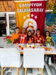 Evliliklerinin 17. Yil Dönümünü Galatasaray Sampiyonluguyla Beraber Kutladilar
