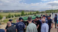 Burdur'da Meydana Gelen Kazada Hayatini Kaybeden Genç Topraga Verildi
