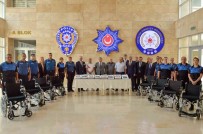 Ihtiyaç Sahiplerine Ulastirilmak Üzere Antalya Emniyeti'ne Tekerlekli Sandalye Ve Kiyafet Destegi