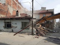 Osmangazi'de Metruk Bina Mesaisi Haberi