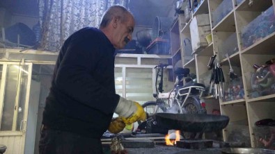 Van'da Unutulmaya Yüz Tutmus Kalaycilik Mesleginin Son Temsilcisi