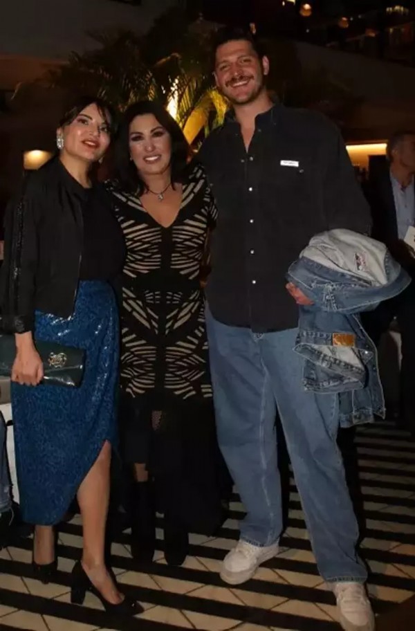 Göksel, eski aşkıyla barıştı!